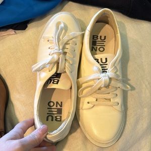 Women’s size 39/8 BUENO leather sneakers - almost new
